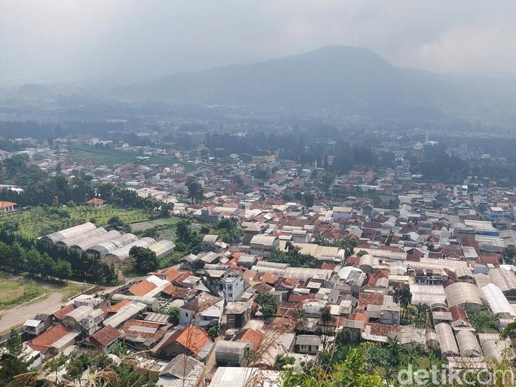 Potret Pesona Alam Lembang yang Kian Memudar