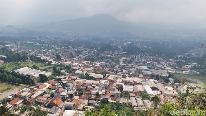 Kondisi Permukiman Padat di Lembang