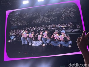 NCT Wish Sukses Konser di Jakarta, Tebar Pesona Pakai Batik di Panggung