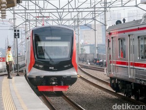 Waka DPR Usul Rute KRL Diperpanjang hingga Karawang dan Cikampek