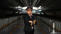 Dalam kesempatan itu, Iqbal menceritakan pengalaman berkesan yang sampai saat ini masih membekas dalam ingatannya selama menjadi masinis Whoosh 2 tahun terakhir. Apalagi saat dia menyadari, kecepatan kereta yang dia kemudikan mencapai 350 km/jam.