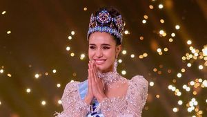 8 Potret Opal Suchata Chuangsri, Cetak Sejarah di Miss World 2025