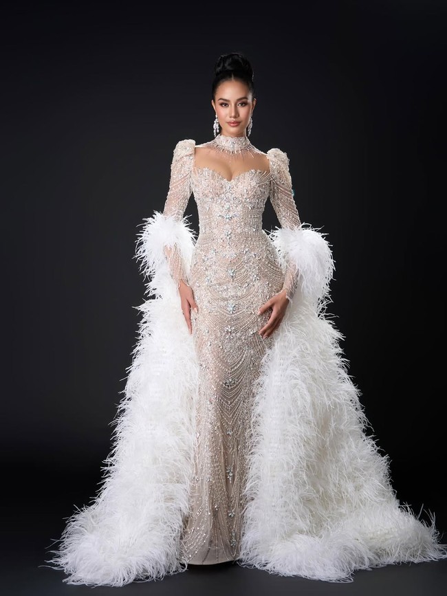 Ketika berusia 16 tahun, Opal pernah menjalani operasi pengangkatan tumor jinak sebesar 10 cm di area payudara. Pengalaman itu menjadi titik tolaknya untuk menciptakan kampanye kesadaran kesehatan perempuan yang dinamai ‘Opal for Her’. Foto: Instagram/@suchaaata