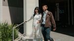Selamat! Stephanie Poetri Menikah dengan Asher Novkov-Bloom