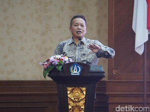 Wamenkop Ferry Minta Dana Kopdes Merah Putih Tak Dipakai Bangun Gedung