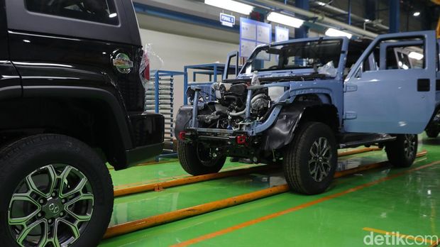 BAIC BJ40 Plus dirakit lokal.