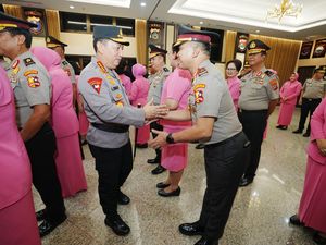 Satukan Suporter-Bongkar Tugu Silat Antarkan Dekananto Jadi Brigjen