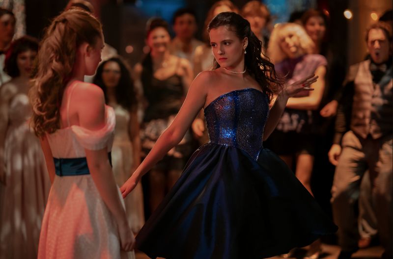 Cuplikan adegan dalam Fear Street: Prom Queen.