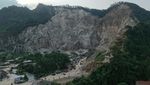 Foto Udara Tambang Batu yang Longsor di Cirebon, Kini Izin Dicabut