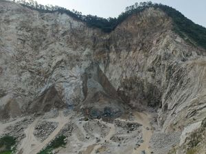 Fakta-Fakta Penghentian Pencarian Korban Longsor Gunung Kuda Cirebon