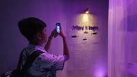 Bagi masyarakat urban yang ingin melarikan diri sejenak dari rutinitas, pameran ini bisa menjadi alternatif menarik. Suasana tenang, estetika yang terkurasi, dan alur cerita yang mengalir membuat setiap kunjungan terasa personal, sekaligus memberi ruang untuk relaksasi dan kontemplasi.