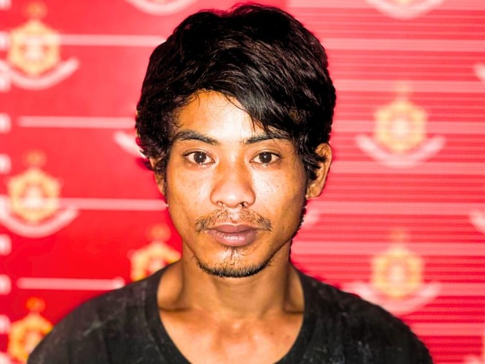 HK (30) ditangkap polisi karena menjambret handphone (HP) milik bocah di Jalan Arief Rahman Hakim, Gang Borneo 1, RT 09, Kelurahan Nunukan Timur, Nunukan. Aksinya terekam CCTV dan viral di media sosial.