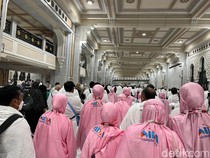 Jalani Umrah, Jemaah Aida Tourindo Diminta Tinggalkan Kesombongan