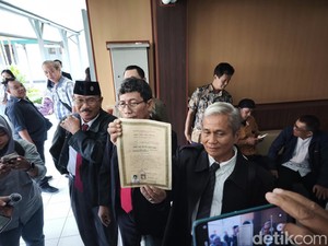 Teman Seangkatan Jokowi di SMAN 6 Solo Ajukan Intervensi di Sidang Ijazah Palsu