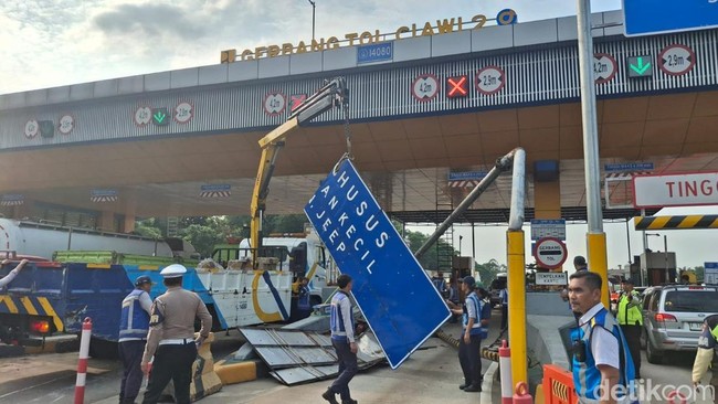 5 Fakta Tabrakan Beruntun Truk hingga Bikin GT Ciawi Porak-poranda