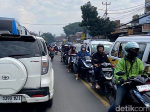 DPRD Soroti Macet di Kawasan Cibiru Bandung