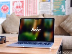 Unboxing MacBook Air M4 Sky Blue: Cantik di Luar, Gahar di Dalam