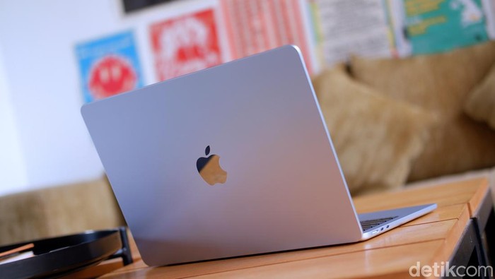 MacBook Air M4