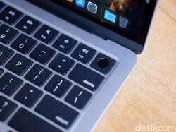 Unboxing MacBook Air M4 Sky Blue: Cantik di Luar, Gahar di Dalam