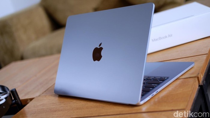 MacBook Air M4