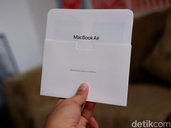 Unboxing MacBook Air M4 Sky Blue: Cantik di Luar, Gahar di Dalam