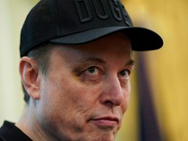 Mata Lebam Elon Musk Saat Pamit dari Pemerintahan Trump