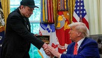 Elon Musk menjabat selama 130 hari sebagai salah satu penasihat senior Gedung Putih dan Kepala Departemen Efisiensi Pemerintah (Department of Government Efficiency/DOGE). (Foto: REUTERS/Nathan Howard)