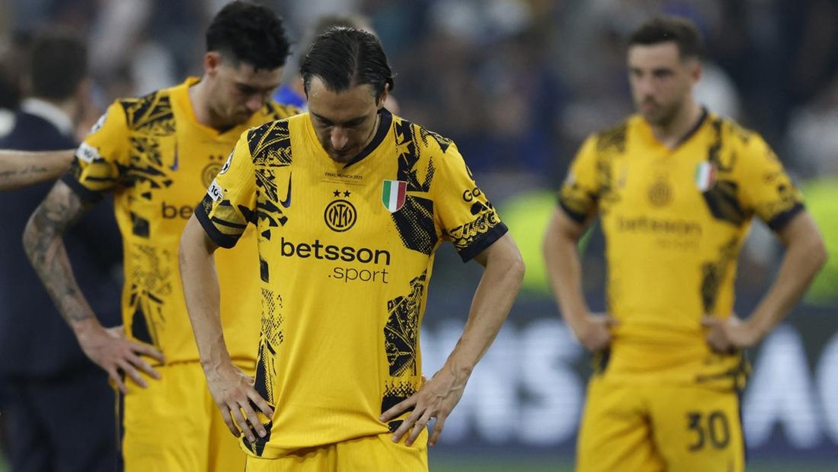 Inter Milan dari penantang treble jadi puasa gelar. (Foto: REUTERS/Peter Cziborra)