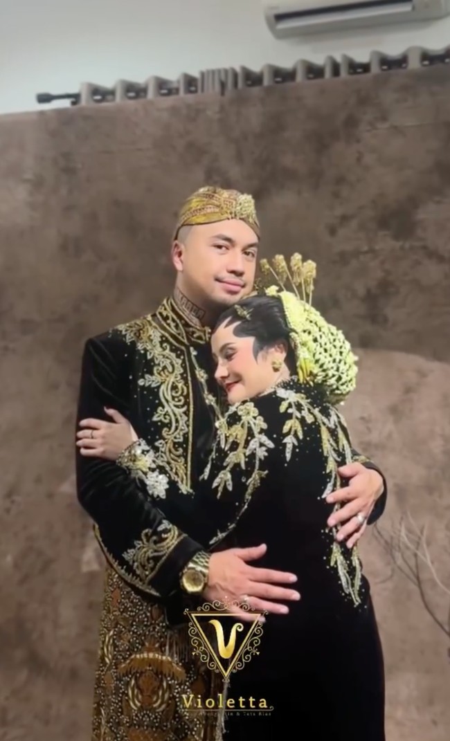 Mawar AFI dan Kevin Wazeng Mawar AFI dan Kevin Wazeng
