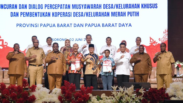 Mendes PDT Yandri Susanto dan Wamendes Ahmad Riza Patria resmi meluncurkan (launching) pembentukan Koperasi Desa (Kopdes) dan Kelurahan Merah Putih untuk Provinsi Papua Barat dan Papua Barat Daya.