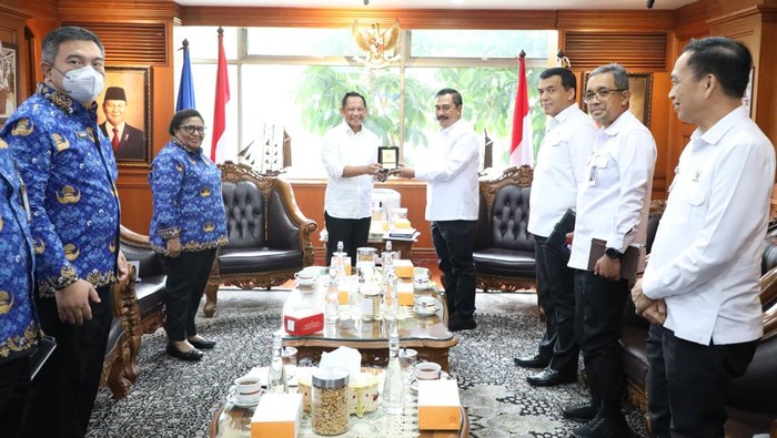 Menteri Imipas Agus Andrianto menyambangi Mendagri Tito Karnavian bahas sejumlah kerja sama