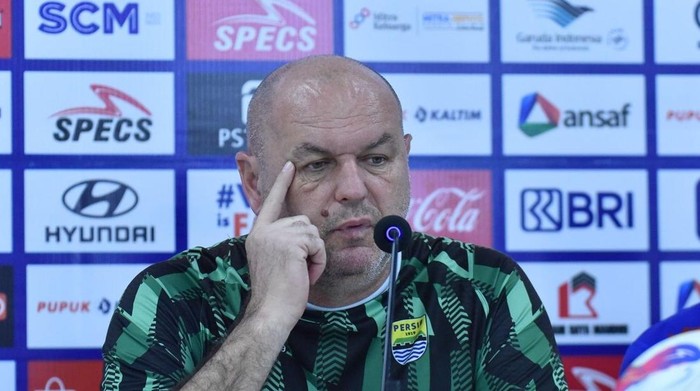 Pelatih Persib Bojan Hodak.