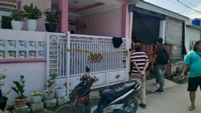 Rumah korban seorang wanita yang ditemukan tewas di Kota Serang