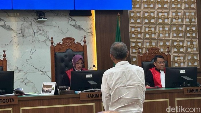 Sidang vonis pengelola TPS ilegal di Limo Depok