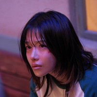 Penonton Squid Game dibuat cemas dengan nasib ibu hamil Jun Hee (pemain Jo Yu Ri). Dalam trailer yang dirilis, terdengar suara isak tangis bayi. Apakah Jun Hee bisa menang dan melahirkan anaknya dengan selamat? Foto: dok. Netflix