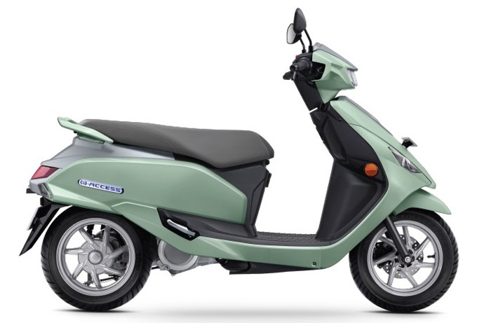 Suzuki e-Access. Suzuki e-Access.