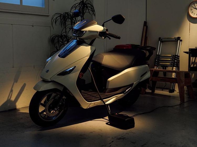 Tampang Motor Listrik Pertama Suzuki yang Harganya Rp 19 Jutaan
