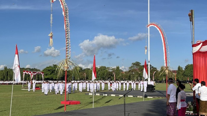 Upacara Hari Lahir Pancasila di Lapangan Renon, Denpasar, Senin (2/6/2025). (Rizky Setyo/detikBali)