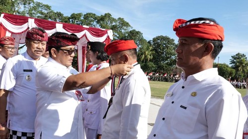 Bupati Tabanan, I Komang Gede Sanjaya, memimpin upacara peringatan Hari Lahir Pancasila, Senin (2/6/2025).