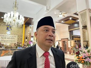 Walkot Eri Minta Warganya yang Sakit Pakai Masker demi Cegah COVID-19