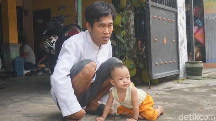 Yusuf kini berada di Jombang usai viral tinggal di kolong jembatan