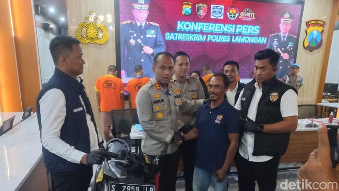 2 pengamen Lamongan gagal curi motor gara-gara motornya mogok