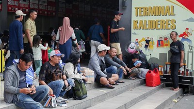Arus Mudik Idul Adha Mulai Terasa di Terminal Kalideres