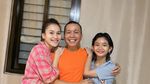 Ayah Rojak Ultah, Ayu Ting Ting Janji Bikin Bahagia Terus