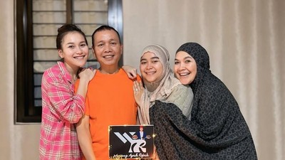 Ayah Rojak Ultah, Ayu Ting Ting Janji Bikin Bahagia Terus