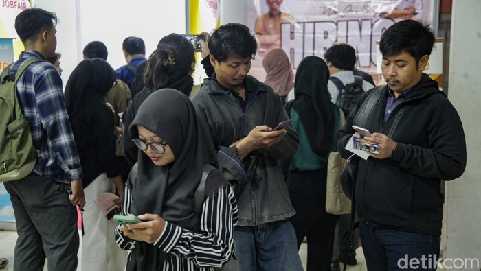 Jakarta Job Fair hadir di GOR Tanjung Duren dan GOR Kebon Jeruk, Jakarta Barat. Acara ini diikuti belasan perusahaan yang membuka ribuan lowongan pekerjaan.