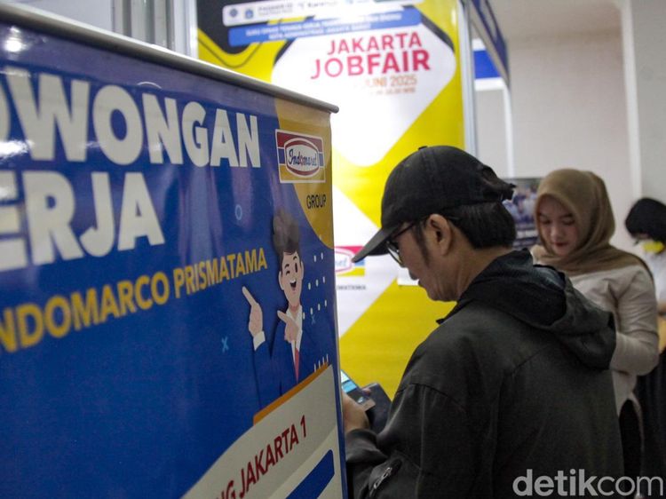 Berburu Loker Lewat Jakarta Job Fair di Tanjung Duren