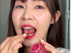 Influencer yang Suka Makan Kosmetik Meninggal Diduga karena Keracunan