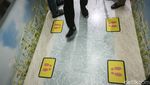 Jejak Pandemi yang Tersisa, Stiker Wajib Masker hingga QR Code PeduliLindungi