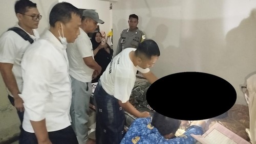 Jenazah SU, sopir truk yang ditemukan meninggal di TPA Kebon Kongok  dipulangkan ke rumah asal. (Dok. Polres Lombok Barat)